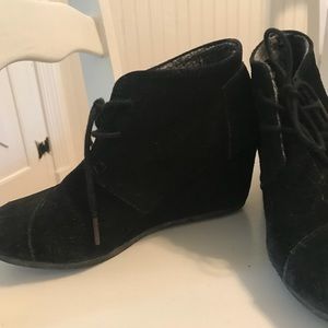 Worn once! Black Tom Wedges